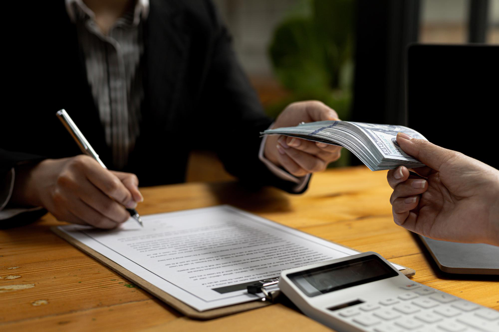 Upcoming Holiday Spending and Debt Statistics for 2022